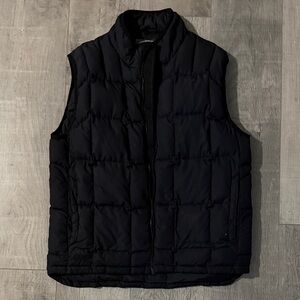 Cabela's Men's Dark Quilted Vest